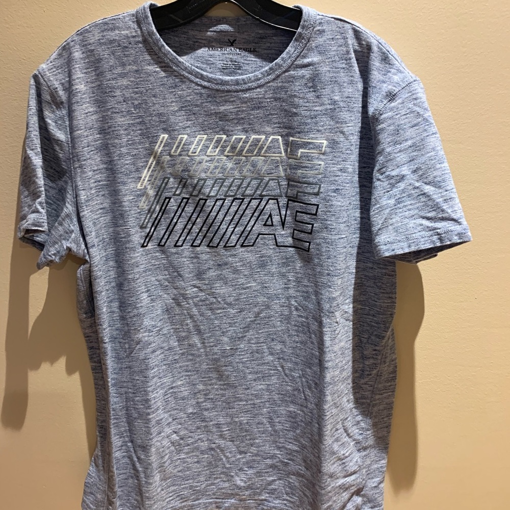 American Eagle Short Sleeve T-Shirt